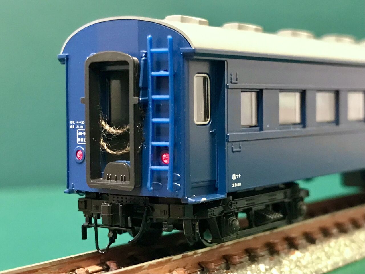KATO Nゲージ オハフ33 6両セット KATO「オハフ33形・ブルー（戦後形）」の車端部加工。 : エヌゲ
