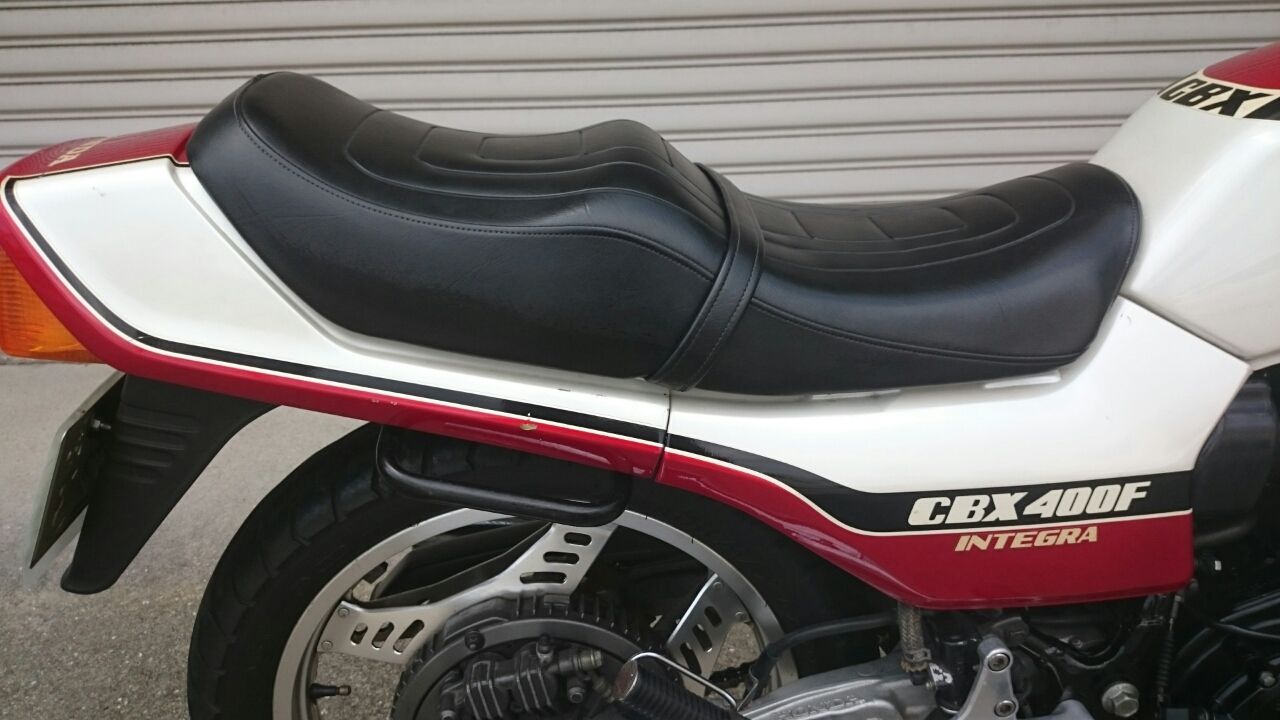 CBX400F パステルロード 純正シート アンコ抜き CBX シート新品 www ...