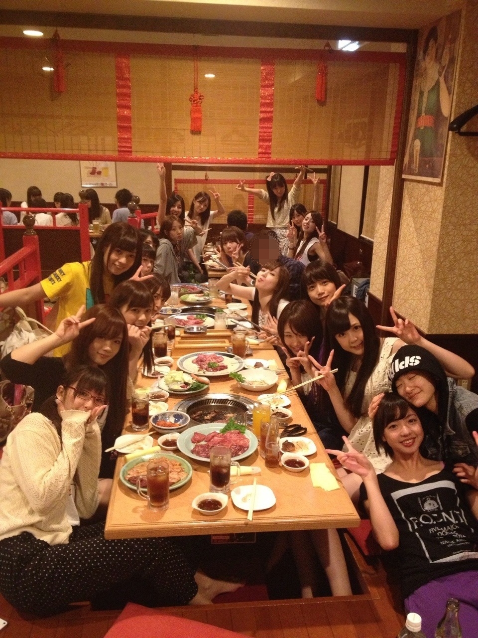 乃木坂46 例の写真の男性はスタッフだった 乃木坂46まとめブログ 乃木坂46 例の写真の男性はスタッフだった 乃木坂46まとめブログ