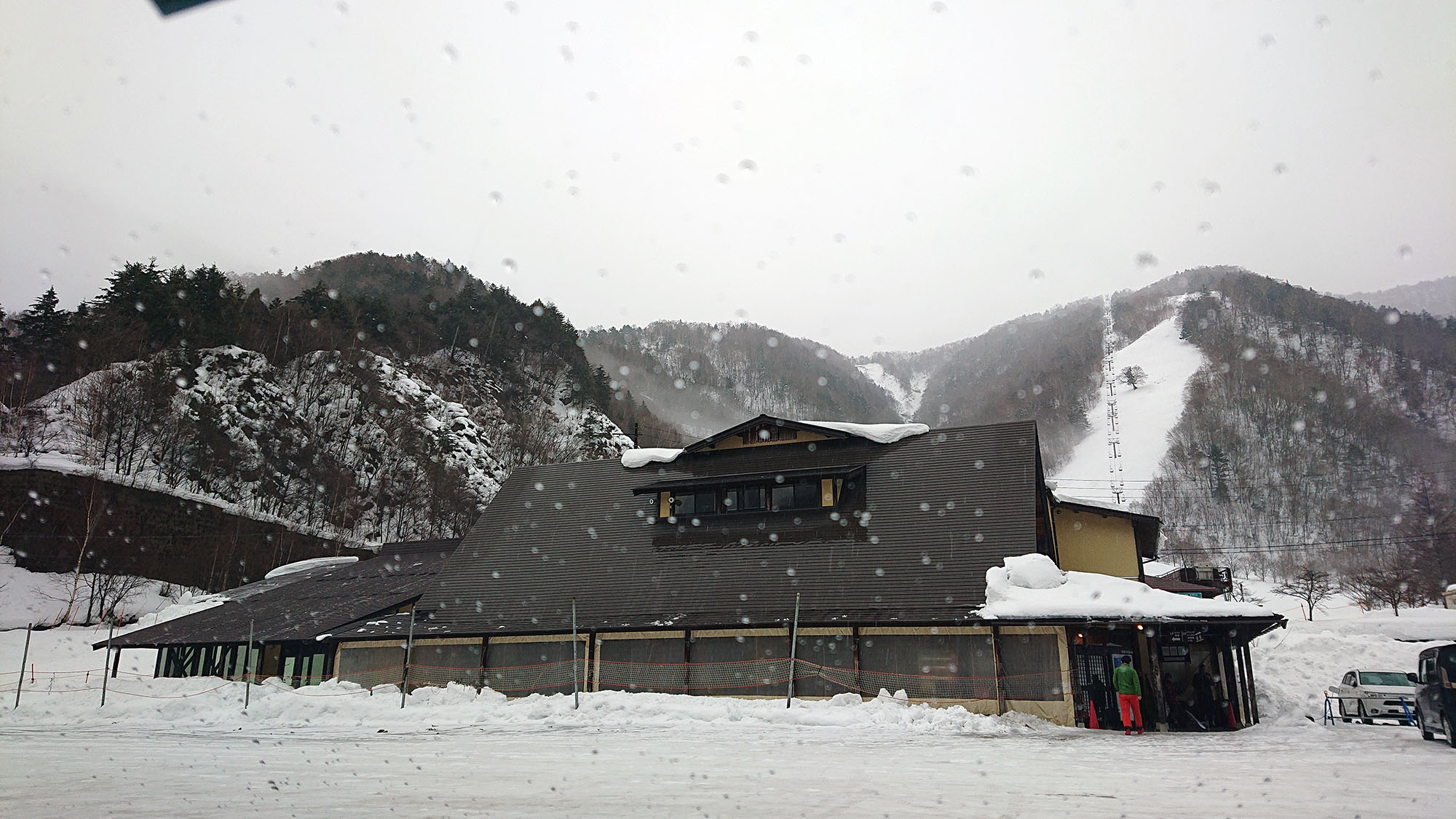 平湯温泉スキー場でスキーのはずが