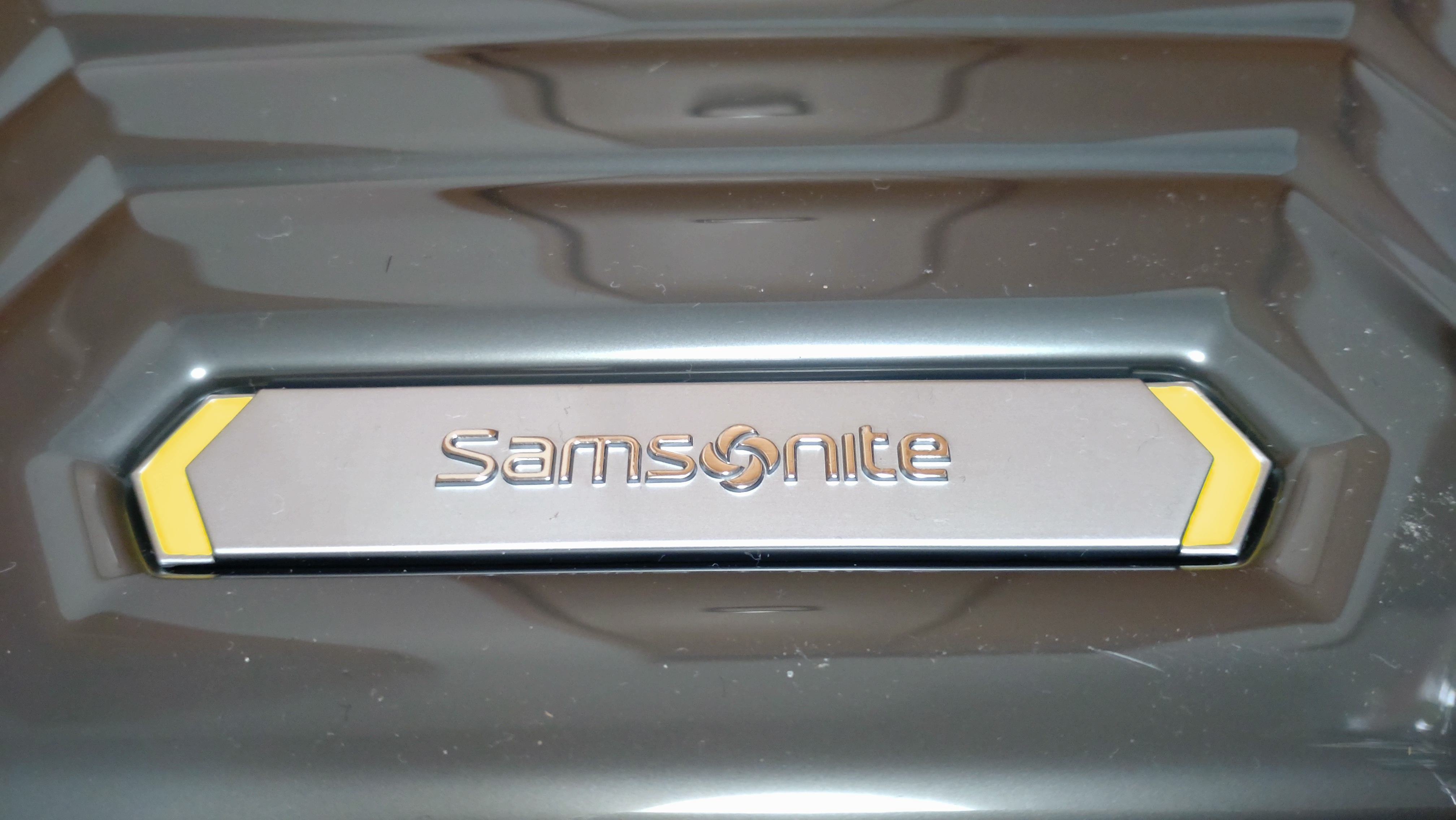 サムソナイト アストラ スピナー68 エキスパンダブル