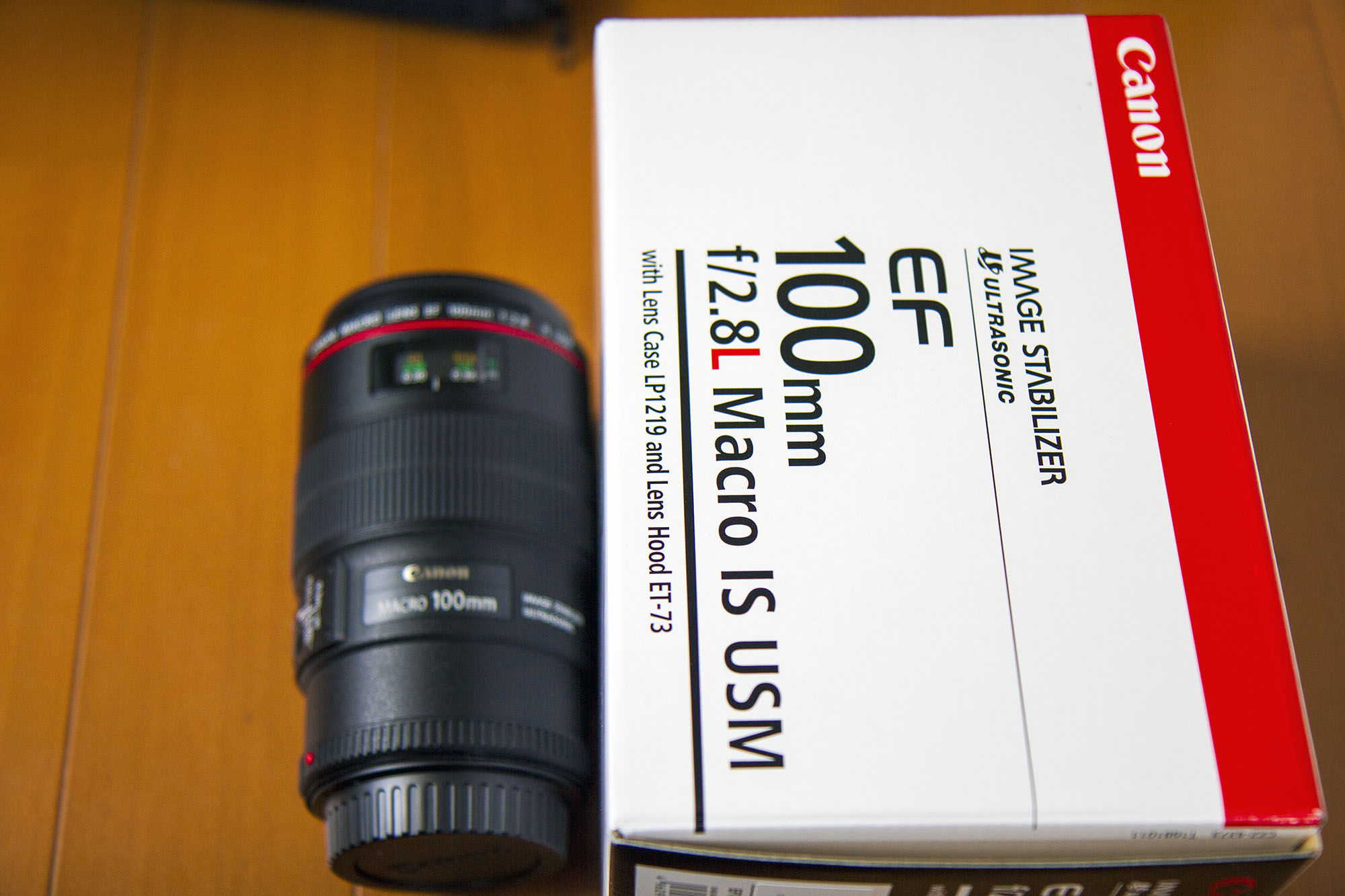 EF100mm F2.8Lマクロ IS USM