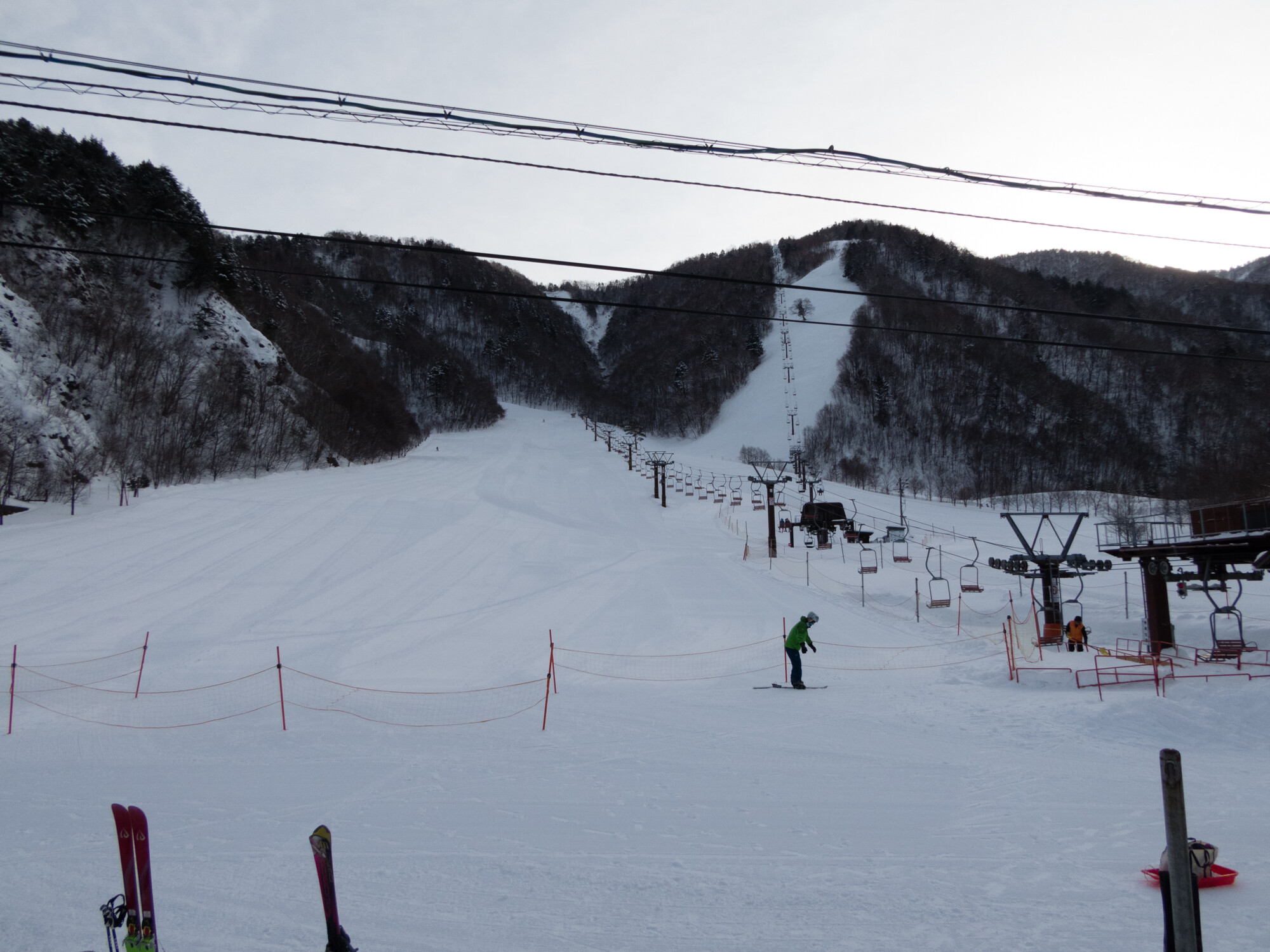 平湯温泉スキー場でスキー