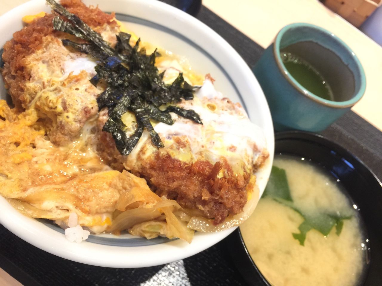 とんかつ松のやの厚切りロースかつ丼 岡山県岡山市北区厚生町 美味しーblog