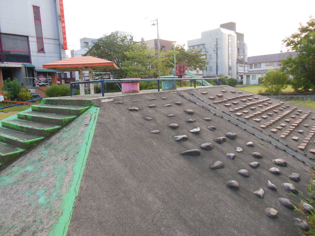 遊具の世界へ Vol 61 福井県福井市 錦公園 遊具の世界へ