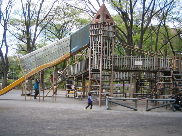 遊具の世界へ Vol 31 東京都新宿区 新宿中央公園 遊具の世界へ 遊具の世界へ Vol 31 東京都新宿区 新宿中央公園 遊具の世界へ