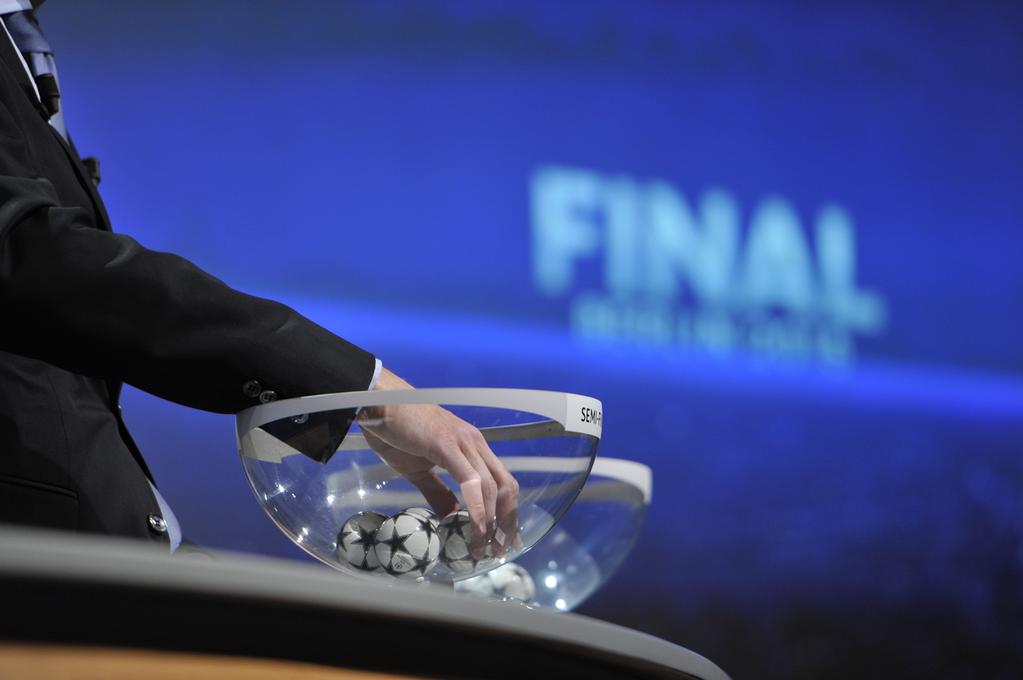 チャンピオンズリーグ 組み合わせ決定 ゴールポストはおともだち