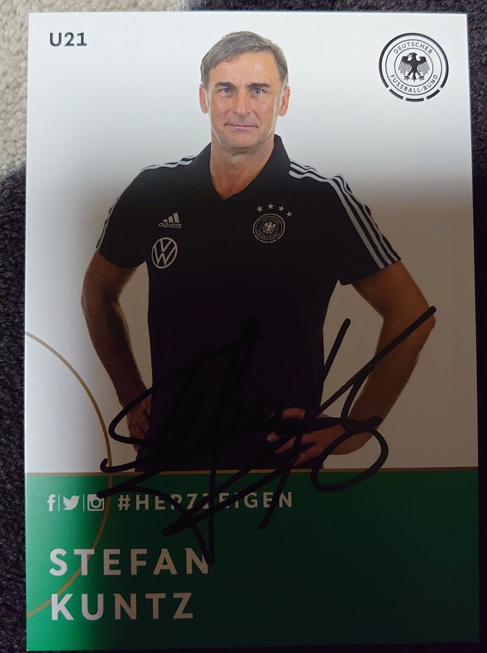 オートグラフカードが届いた Part ドイツ代表u21 ブレーメン ヘルタ ハレシャー 19 編 ゴールポストはおともだち