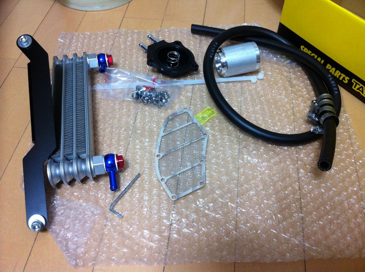 沖縄からアドレスＶ１２５シリーズタケガワオイルクーラーキットＶ1２５ＧＶ１２５Ｓ アドレスv125 SP武川 オイルクーラー コンパクトクールAWキット