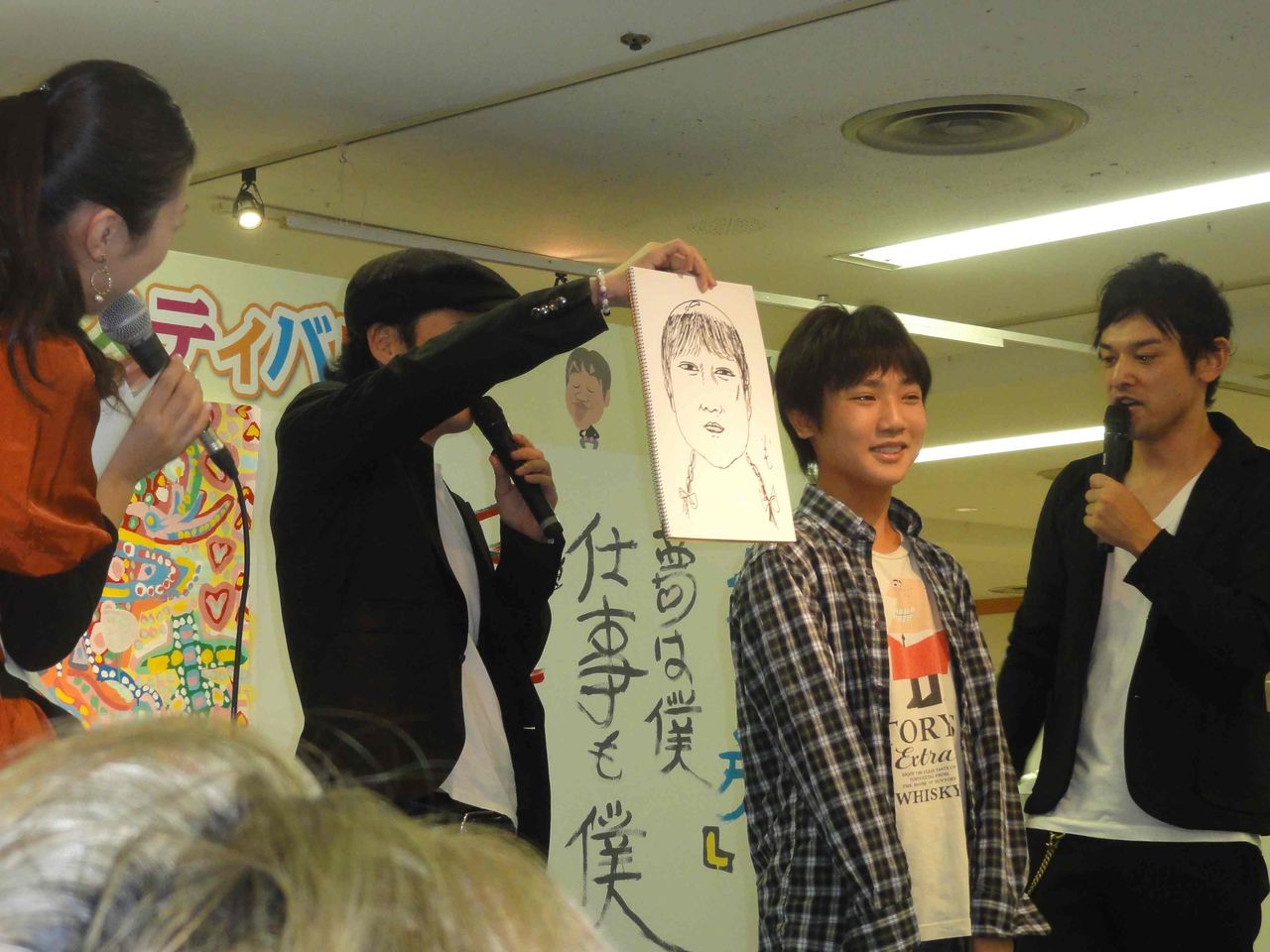 よしもとアートフェスティバル 似顔絵の制作 結婚式のウェルカムボードやプレゼントに