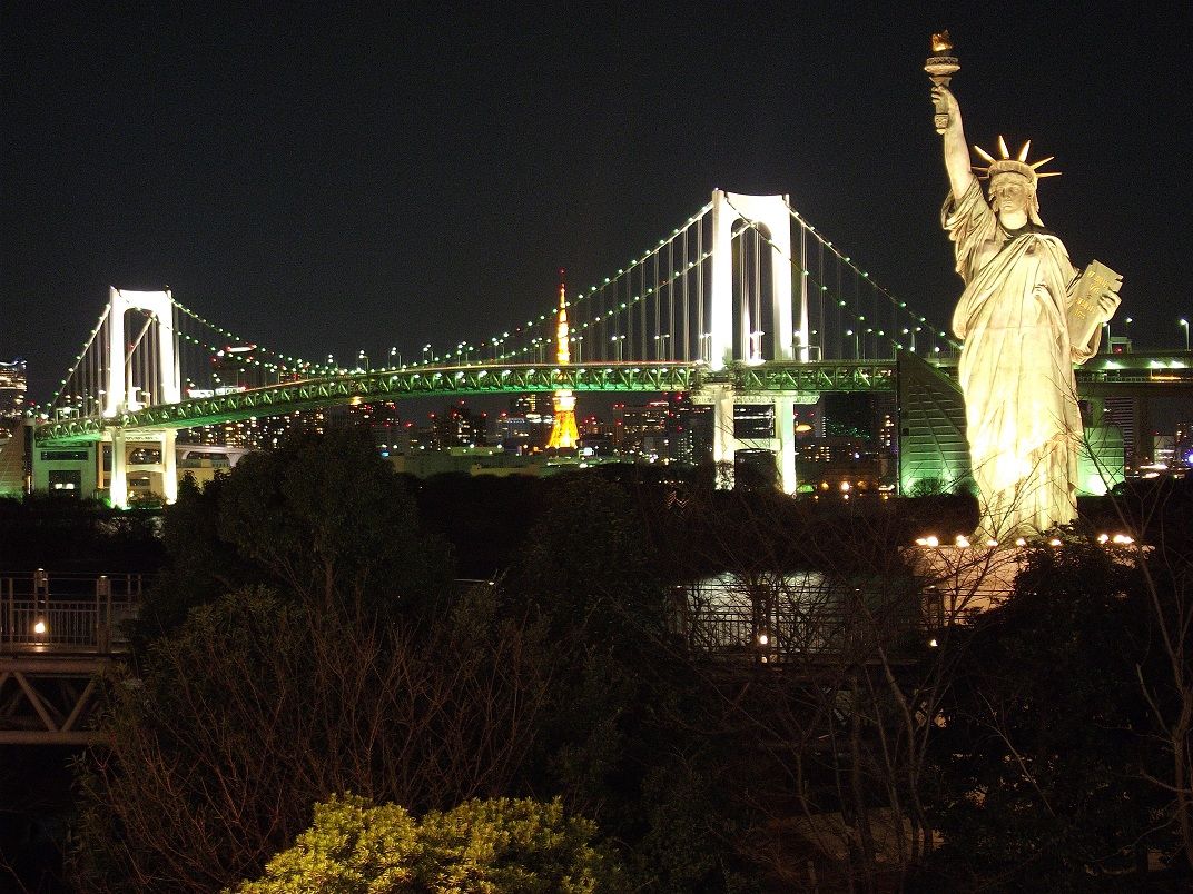 お台場にたたずむ自由の女神像 旧 東京夜景ロマン