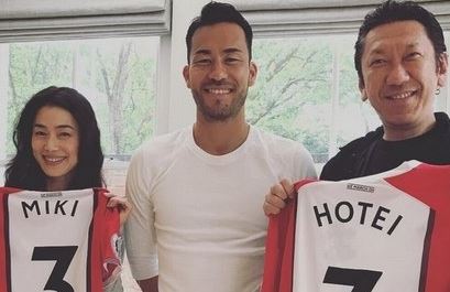 【インスタ】布袋寅泰・今井美樹・吉田麻也の貴重な3ショット ...