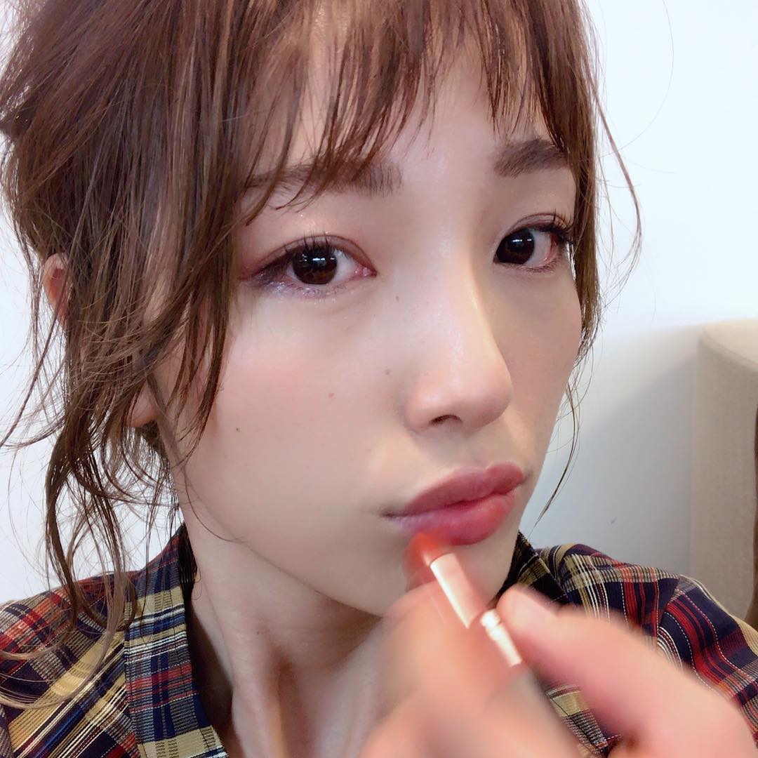 木下優樹菜 携帯アプリの加工アリナシ画像でリアルな姿を大胆公開 肌こんなに綺麗じゃなぃよ ツイッター速報 木下優樹菜 携帯アプリの加工アリナシ画像でリアルな姿を大胆公開 肌こんなに綺麗じゃなぃよ ツイッター速報