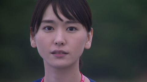 B こんなに変わるのか ガッキーこと新垣結衣さん 二重を一瞬で一重にできる特技を披露 一重になった顔が完全に別人で衝撃 ツイッター速報