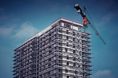 工事中のマンション