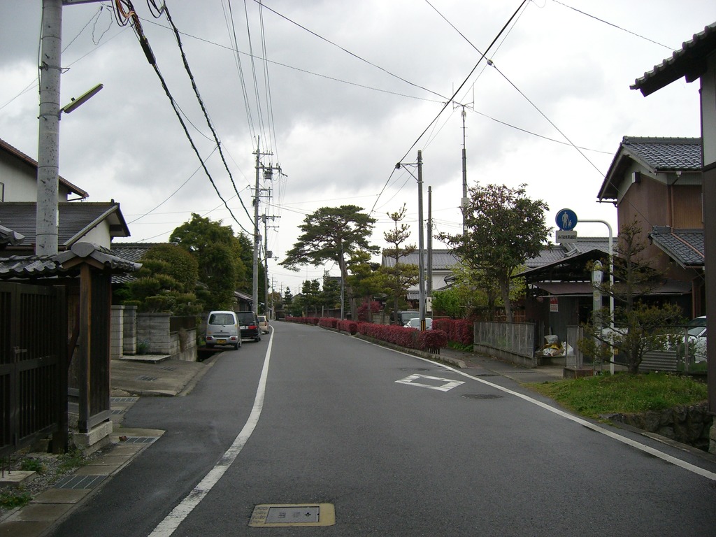 30五個荘も古い家並みが続く