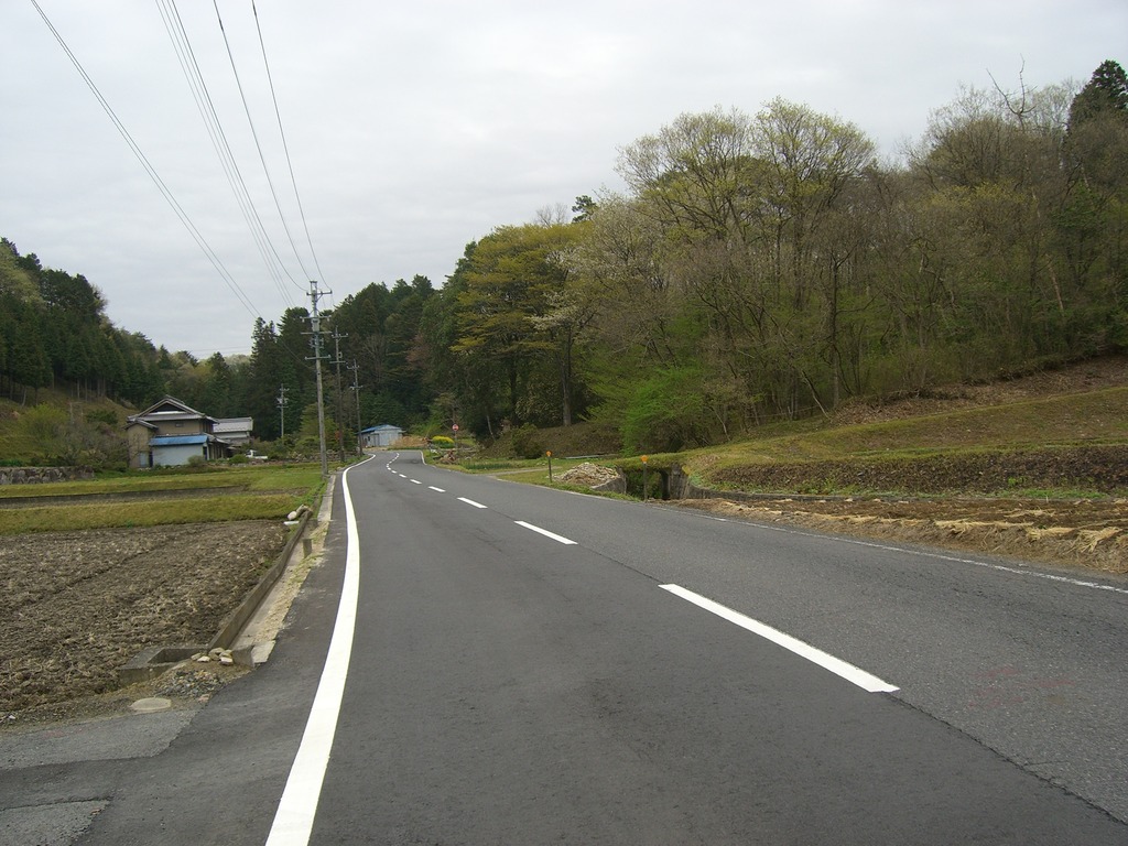 10中山道に隣接する県道を行く