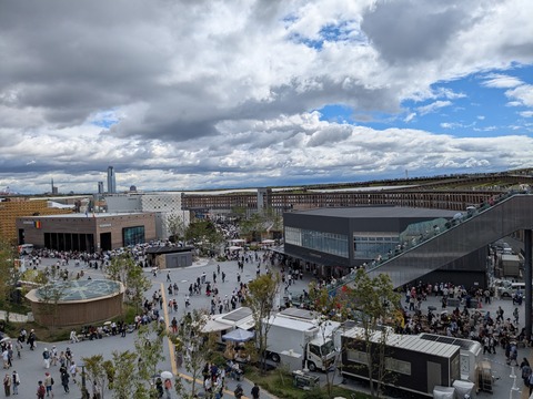 PXL_20251013_023316432