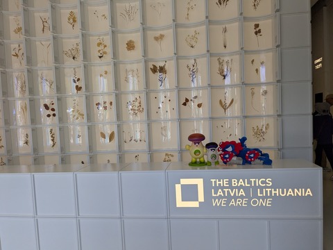 PXL_20250909_010124367