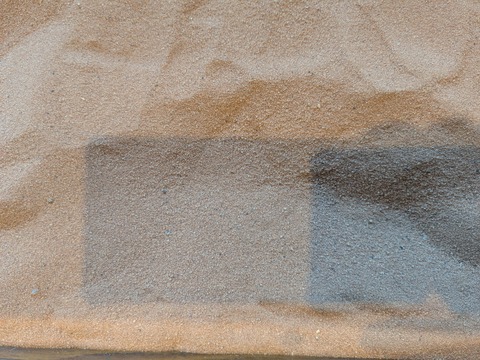 PXL_20251209_012325678