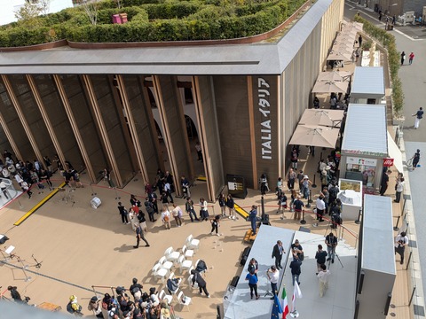 PXL_20251013_023103412