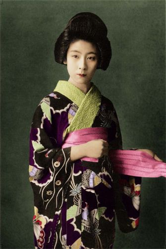 慎ましやか お淑やか 奥床しい日本女性 新令和日本史編纂所