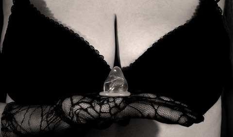 hiv-2715296_960_720