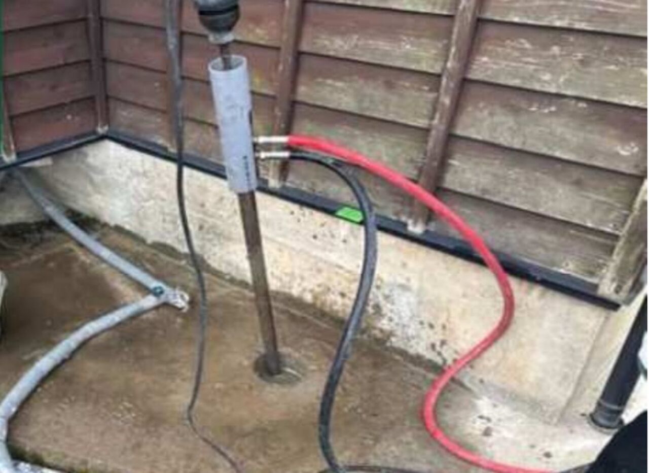 ���饦�ȹ�����