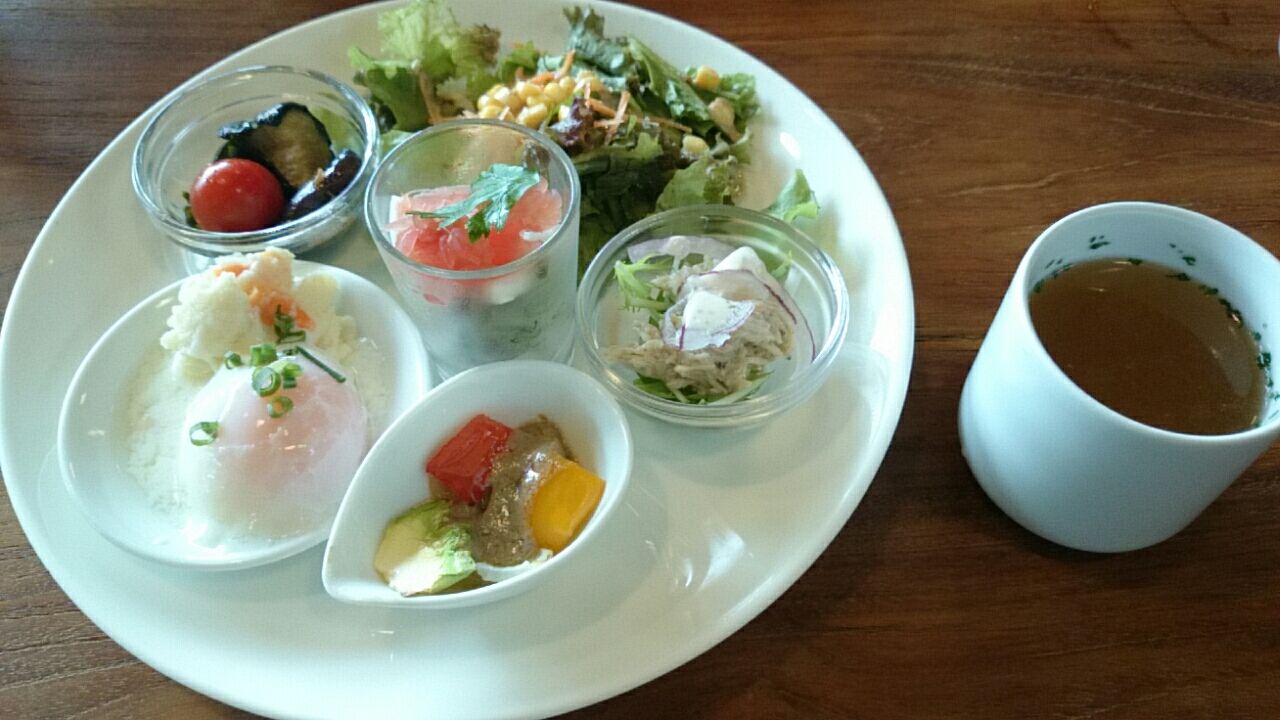 忍野八海に行ってきました 近くの道の駅 富士吉田 にてランチ 今日も大盛り 忍野八海に行ってきました 近くの道の駅 富士吉田 にてランチ 今日も大盛り