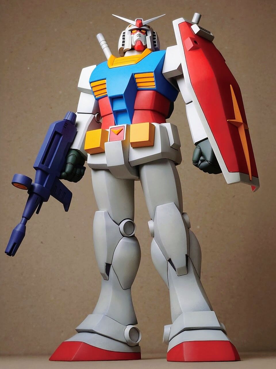 【ガンプラ】「丁寧な仕上げ」って写真だとよく分からないけど実物触ると質感とかすごい物なの?|にじげん!デイリー