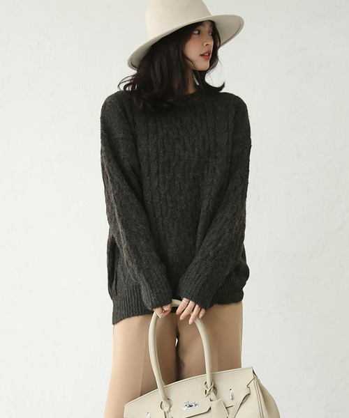 ケーブル編みクルーネックニットプルオーバー