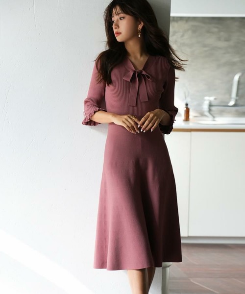 ボウタイミモレ丈ニットワンピース