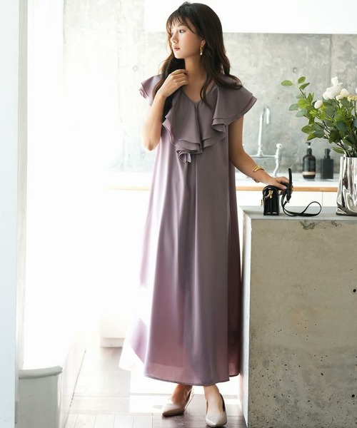 フリルカラーサテンロングワンピース