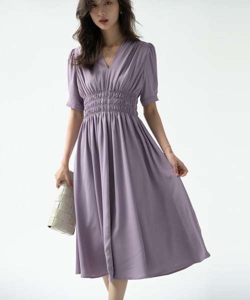 シャーリングショルダーギャザーフレアワンピース