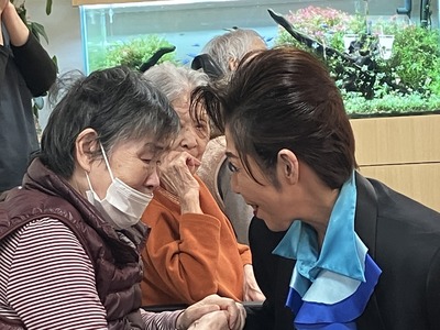 D66CF2FE-7022-49F0-BAC4-F783BA482D4E-L0-001