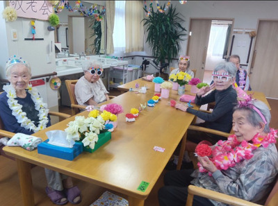 LINE_ALBUM_敬老会と誕生日会_260930_1