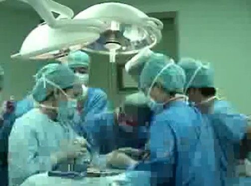 顔面に20kgを超える腫瘍ができた中国人