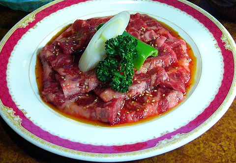 盛り付け方で変わる 焼肉ひがしやま営業企画室 ハッスル 室長のお仕事日記