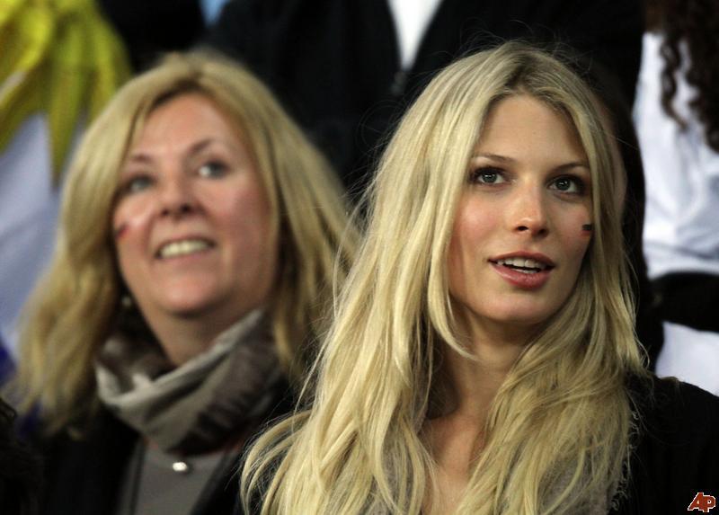 ブラジルサポーターのおっぱいｗｗｗ Opiとかフェチ系にゃんてな