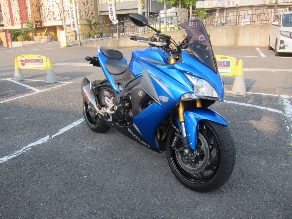 GSX-S1000F ノーマルミラー右側 左側はおまけ ミラー