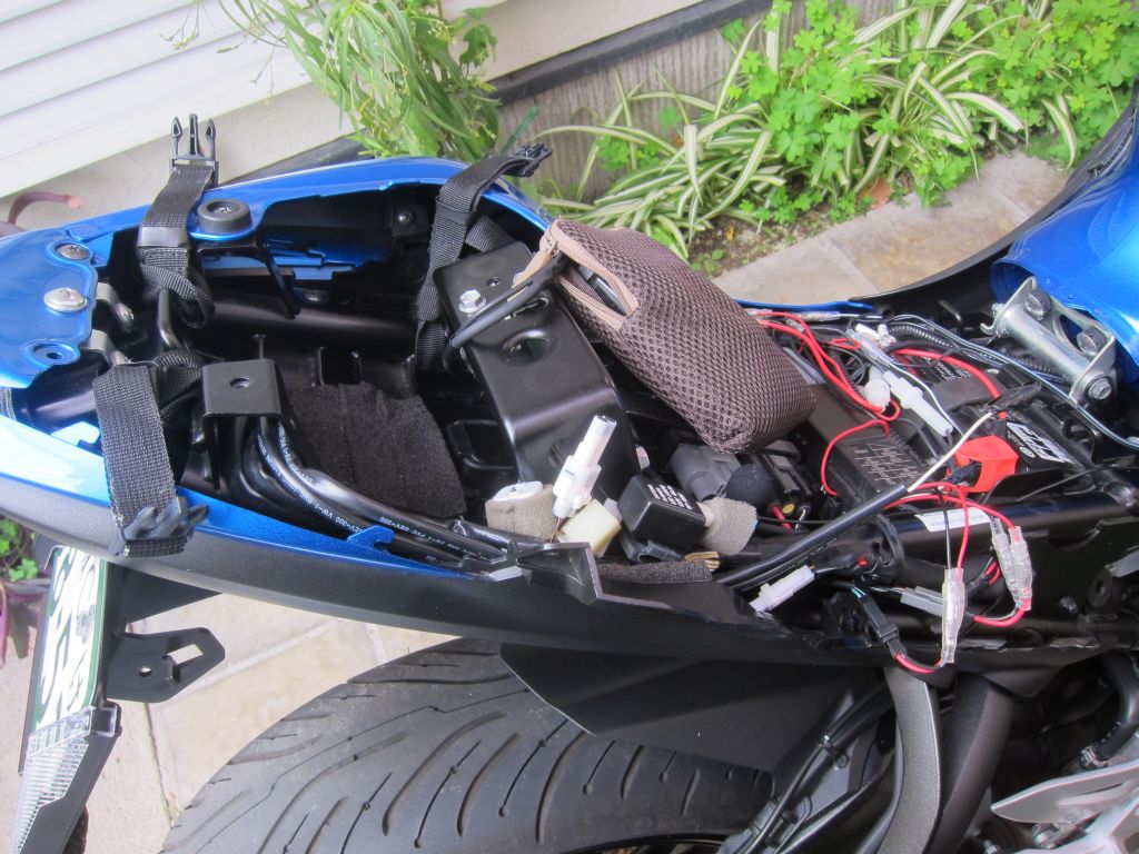モトシップ エイチディーgsx S1000f 16 19 用 リアウインカースペーサーカラー ブラック ポッシュフェイス