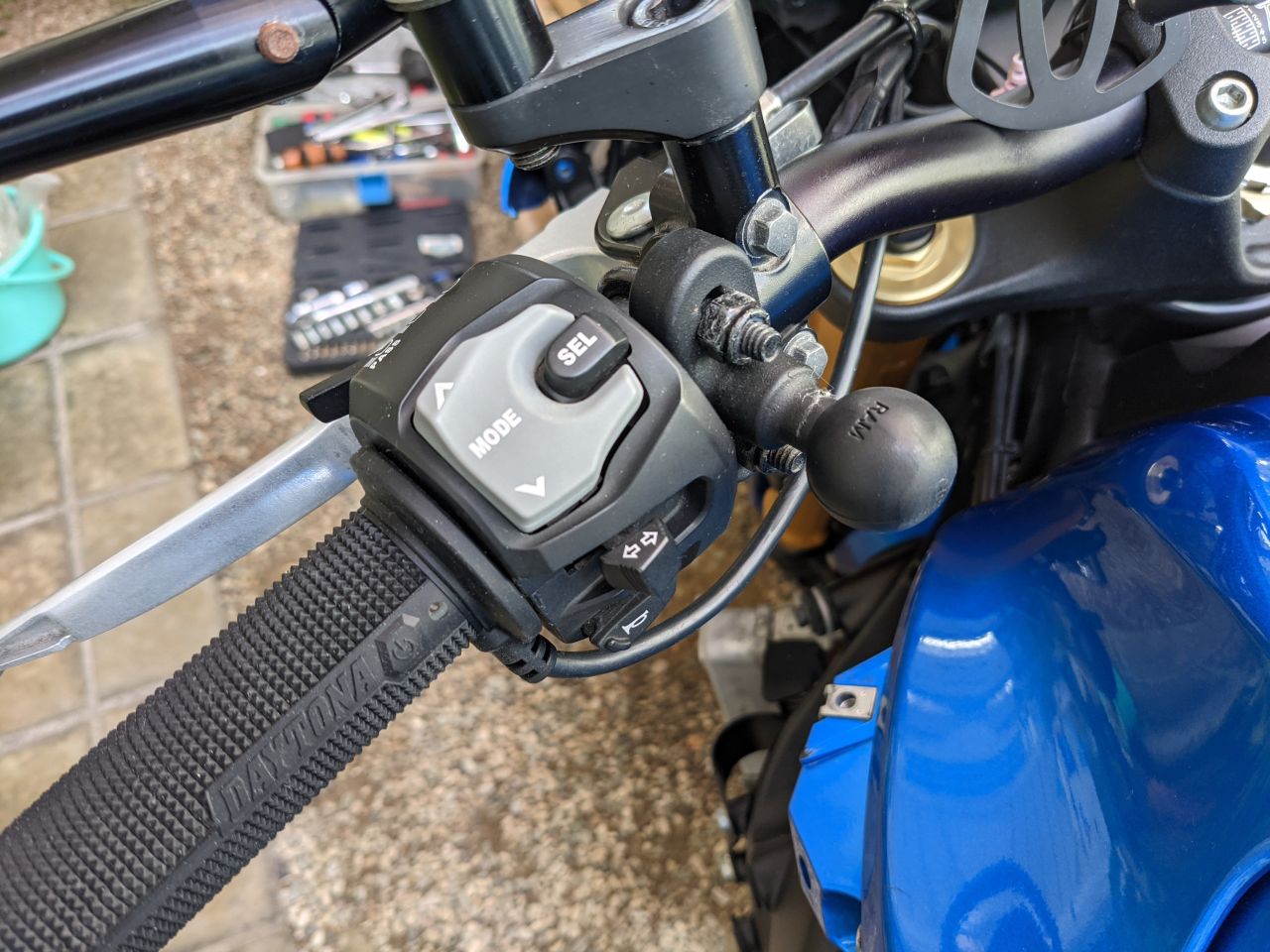 ハンドルスイッチ周りの整備 ニンさんのガレージ
