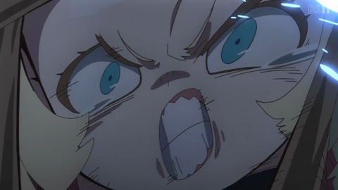 (4)