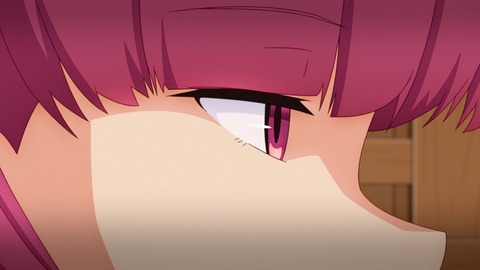 (4)