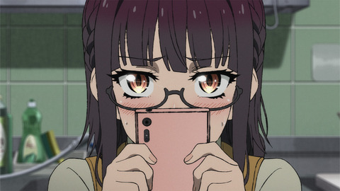 (3)