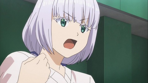 (5)