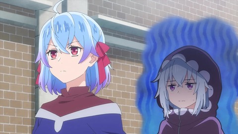 (4)