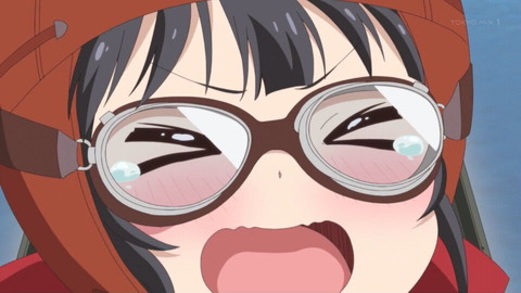 (4)