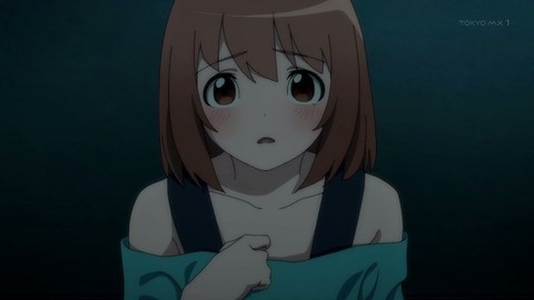 (8)