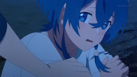 (4)